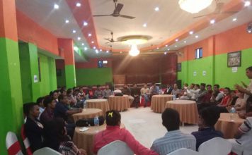 ओखलढुंगाका युवाहरु जुर्मुराए