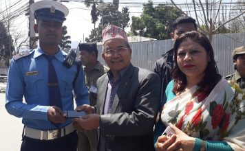 ललितपुरमा मोवाइलबाटै सडक बत्तीको कन्ट्रोल गर्ने प्रविधिको शुभारम्भ