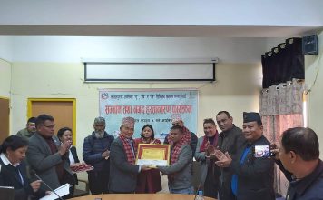 ललितपुरका फुटवल क्लवहरुलाई प्रोत्सान रकम हस्तान्तरण